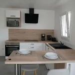 Lumineux Avec Terrasse Appartamento
