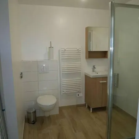 شقة Lumineux Avec Terrasse لا روش سور يو