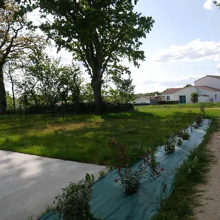 شقة Lumineux Avec Terrasse لا روش سور يو