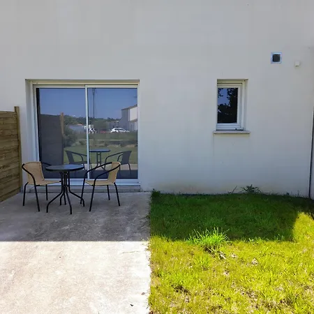 Lumineux Avec Terrasse لا روش سور يو