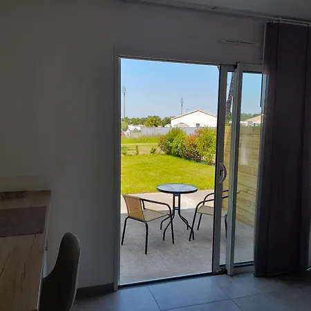 Appartamento Lumineux Avec Terrasse
