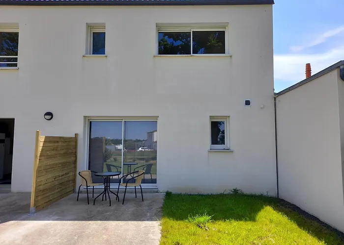 Lumineux Avec Terrasse